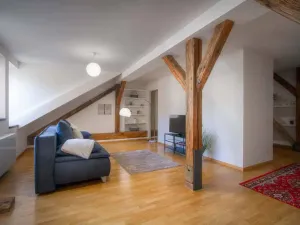 Pronájem bytu 1+kk, Praha - Karlín, Sokolovská, 78 m2