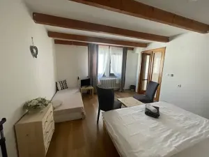 Prodej ubytování, Lednice, Komenského, 200 m2