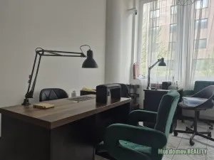 Pronájem obchodního prostoru, Praha - Vysočany, bratří Dohalských, 7 m2