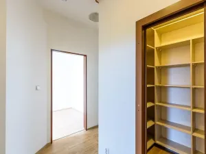 Pronájem bytu 2+kk, Praha - Strašnice, Černokostelecká, 47 m2