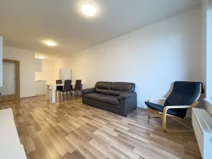 Pronájem bytu 2+kk, Praha - Strašnice, Zvěřinova, 61 m2