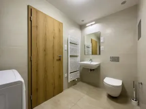 Pronájem bytu 2+kk, Praha - Strašnice, Zvěřinova, 61 m2