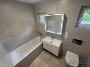 Pronájem rodinného domu, Praha - Vinoř, Dašická, 130 m2