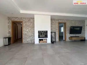 Pronájem rodinného domu, Dolany, 185 m2