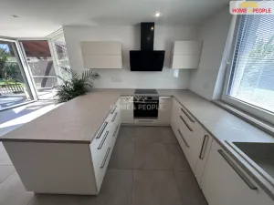 Pronájem rodinného domu, Dolany, 185 m2