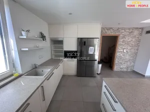Pronájem rodinného domu, Dolany, 185 m2