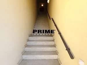 Pronájem kanceláře, Praha - Smíchov, Štefánikova, 168 m2