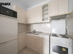 Prodej bytu 2+kk, Hradec Králové - Kukleny, Pardubická, 51 m2