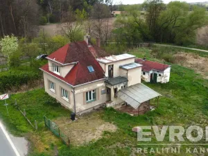 Prodej rodinného domu, Sezemice - Počaply, 150 m2