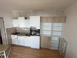 Pronájem bytu 2+kk, Praha - Záběhlice, Jabloňová, 33 m2