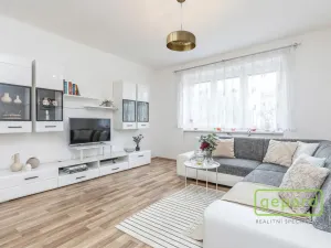 Prodej bytu 2+1, Praha, 28. pluku, 58 m2