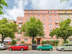 Prodej bytu 2+1, Praha, 28. pluku, 58 m2