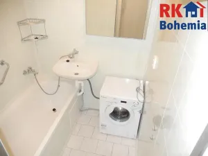 Pronájem bytu 2+1, Praha - Vršovice, Tádžická, 58 m2