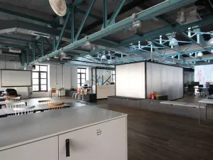 Pronájem kanceláře, Praha, Lihovarská, 706 m2