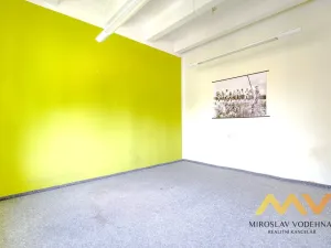 Pronájem kanceláře, Hradec Králové, Škroupova, 62 m2
