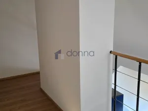 Pronájem bytu 2+kk, Praha, U plynárny, 75 m2