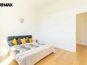 Pronájem bytu 2+kk, Praha - Vinohrady, Korunní, 65 m2