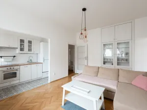 Pronájem bytu 2+kk, Praha - Vršovice, Kišiněvská, 52 m2