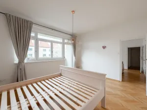 Pronájem bytu 2+kk, Praha - Vršovice, Kišiněvská, 52 m2
