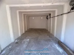 Pronájem garáže, Znojmo, Gagarinova, 18 m2