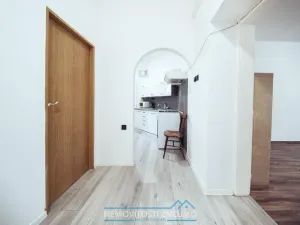 Pronájem bytu 1+1, Znojmo, Rumunská, 44 m2