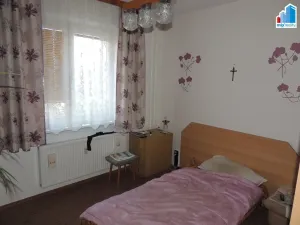 Prodej bytu 2+1, Karlovy Vary, Západní, 60 m2