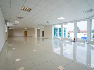 Pronájem obchodního prostoru, Hradec Králové, Víta Nejedlého, 400 m2