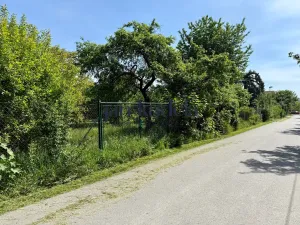 Pronájem zahrady, Brno, Terezy Novákové, 2336 m2