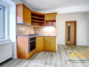 Pronájem bytu 2+kk, Hradec Králové, Střelecká, 38 m2