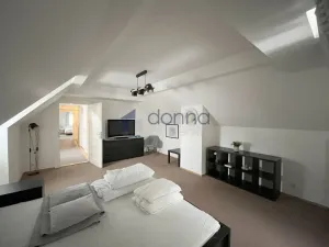 Pronájem bytu 3+kk, Praha, Řetězová, 126 m2