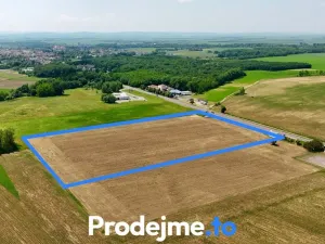 Prodej komerčního pozemku, Hevlín, 35000 m2