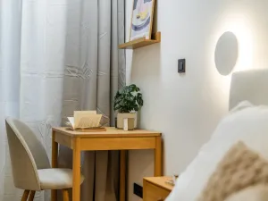 Prodej bytu 2+kk, Praha - Holešovice, U parního mlýna, 46 m2