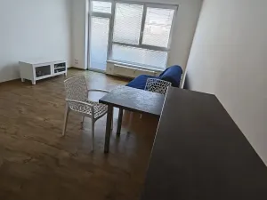 Pronájem bytu 2+kk, Praha - Vysočany, 52 m2