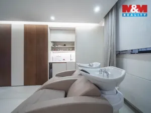 Pronájem obchodního prostoru, Praha - Staré Město, náměstí Curieových, 75 m2