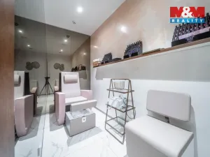 Pronájem obchodního prostoru, Praha - Staré Město, náměstí Curieových, 75 m2