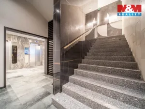 Pronájem obchodního prostoru, Praha - Staré Město, náměstí Curieových, 75 m2