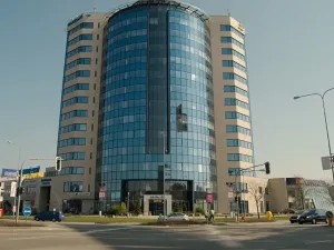 Pronájem kanceláře, Brno, Heršpická, 668 m2