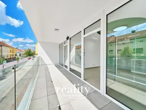 Pronájem kanceláře, Znojmo, Jarošova, 17 m2