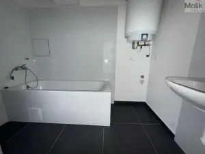 Pronájem bytu 1+kk, Chomutov, Žižkovo náměstí, 26 m2