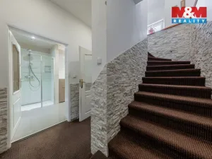 Prodej rodinného domu, Karlovy Vary - Dvory, Chebská, 228 m2