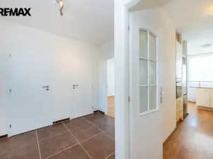 Prodej bytu 3+1, Praha - Bohnice, Poznaňská, 62 m2