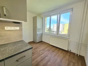 Pronájem bytu 2+1, Praha, Dolnojirčanská, 61 m2