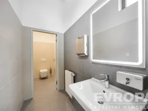 Pronájem kanceláře, Pardubice - Zelené Předměstí, třída Míru, 272 m2