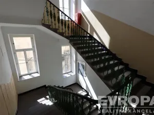 Pronájem bytu 3+1, Praha - Karlín, Vítkova, 98 m2