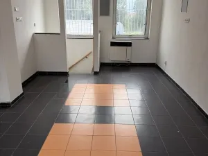 Prodej obchodního prostoru, Třebíč - Nové Dvory, Kpt. Jaroše, 45 m2