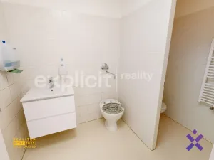 Pronájem kanceláře, Zlín, Rašínova, 108 m2