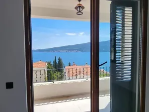 Prodej bytu 4+kk, Bijela, Černá Hora, 105 m2