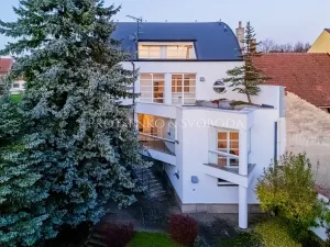 Prodej ordinace, Křižanov, Benešovo náměstí, 530 m2