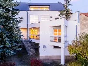 Prodej kanceláře, Křižanov, Benešovo náměstí, 530 m2