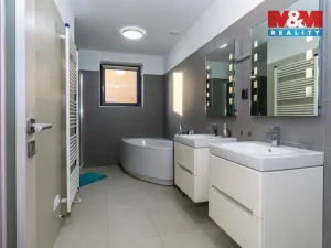 Prodej rodinného domu, Rohovládova Bělá, 287 m2